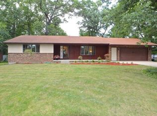 1509 Three Mile Rd NE, Grand Rapids, MI 49505