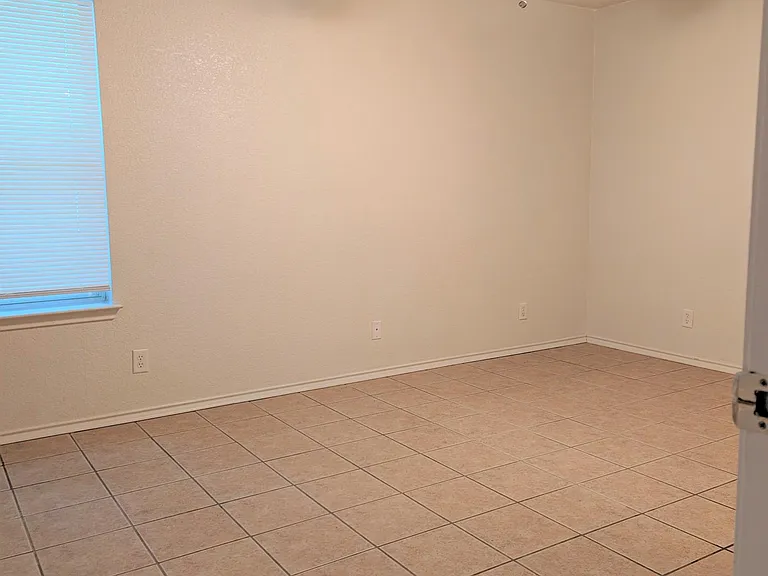 210 Dale Earnhardt Dr #B — Photo 11