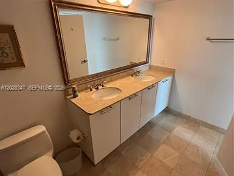 1800 N Bayshore Dr #2310 — Photo 42