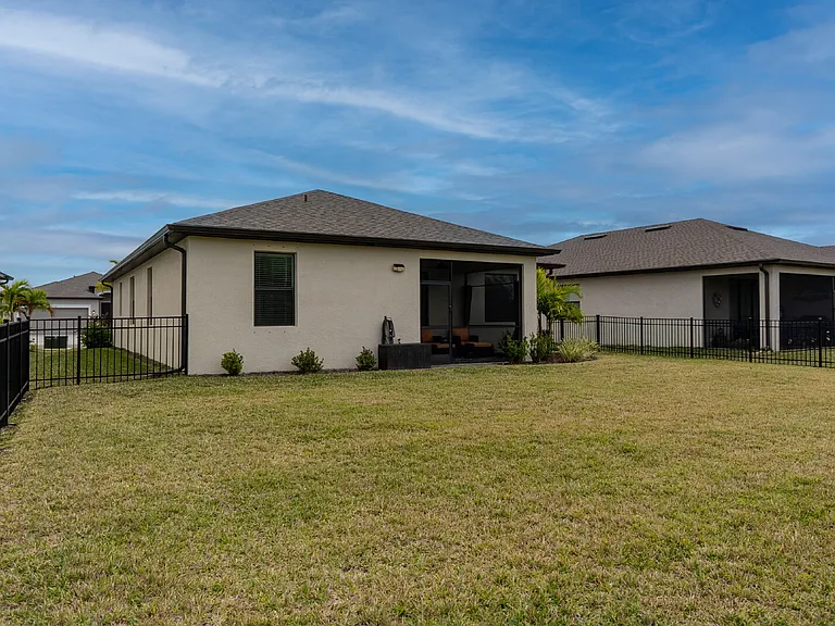 1734 Saddlewood Cir — Photo 54