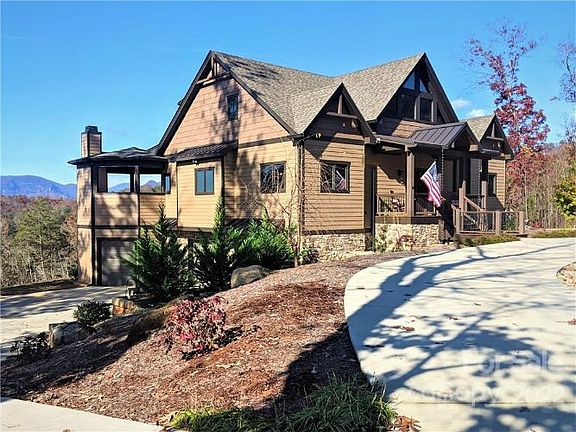 2nd image of 176 Willow Top Ln
