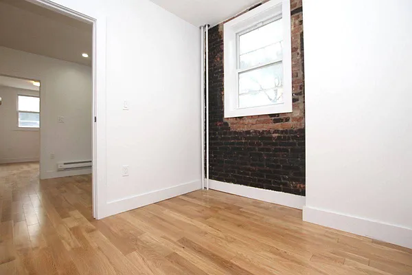 Rented by Premier Metro Realty Corp | media 42