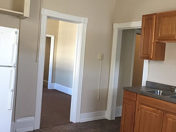 5th image of 147 E Franklin St APT 6