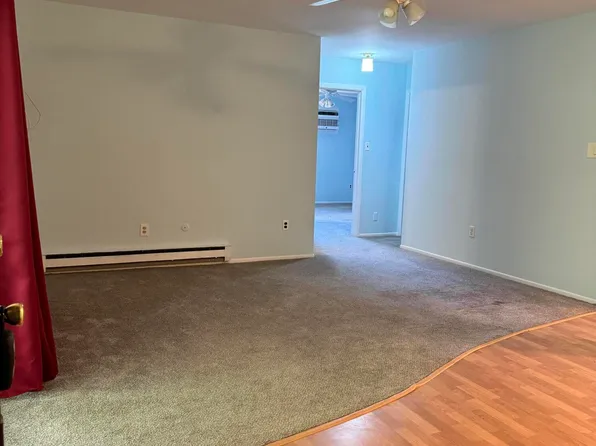 95 Lexington Ct, Red Bank, NJ 07701