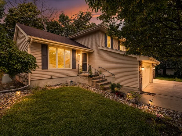 3700 SE 24th Ct, Des Moines, IA 50320