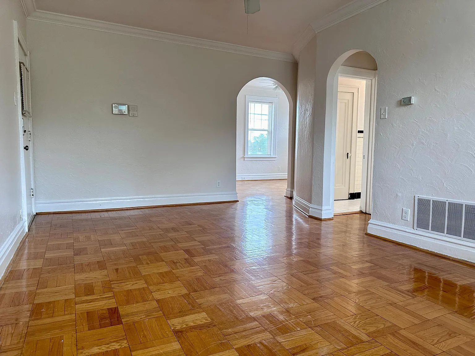 1 bed, 750 sqft, $1,195 — Photo 3