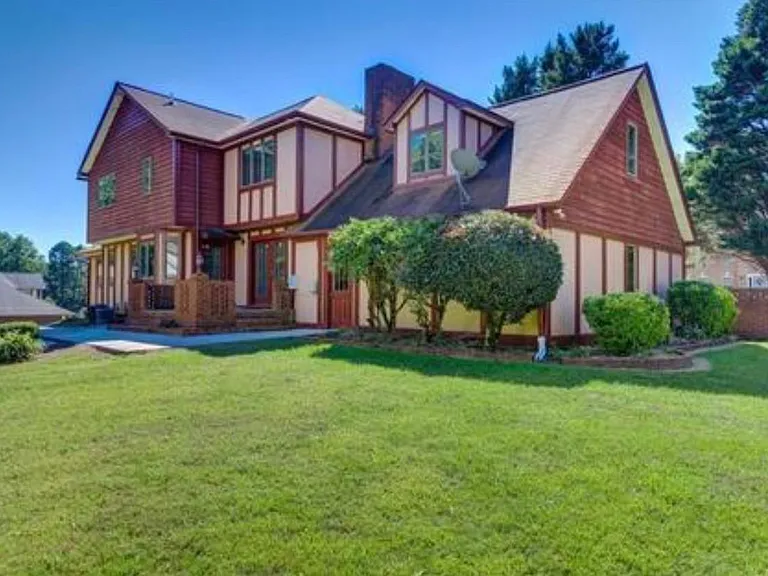 6101 Hampton Meadows Ln — Photo 2