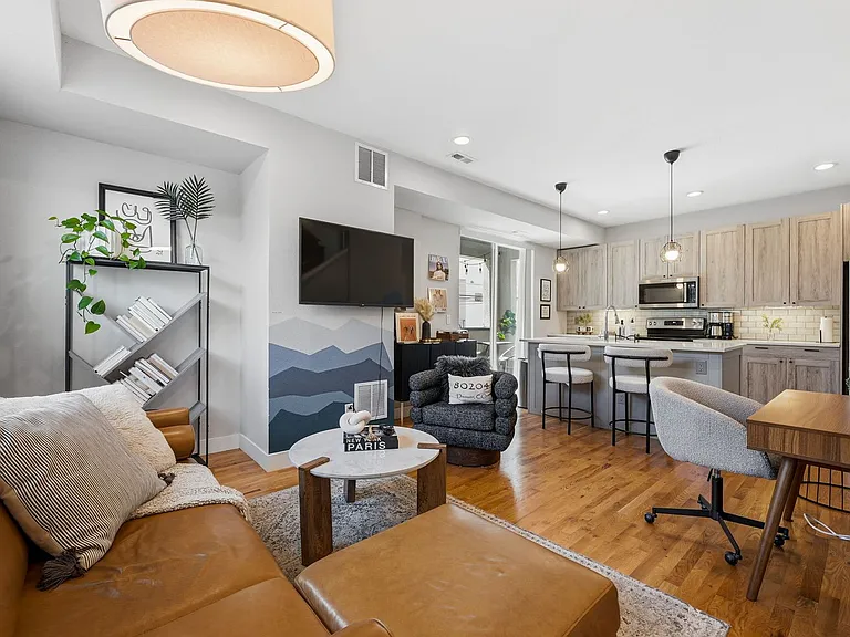 1731 Irving St #105 — Photo 18