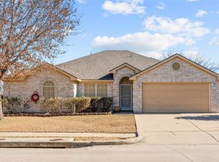 5752 Crowder Dr, Fort Worth, TX 76179