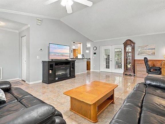 5th image of 2188 8TH AVENUE