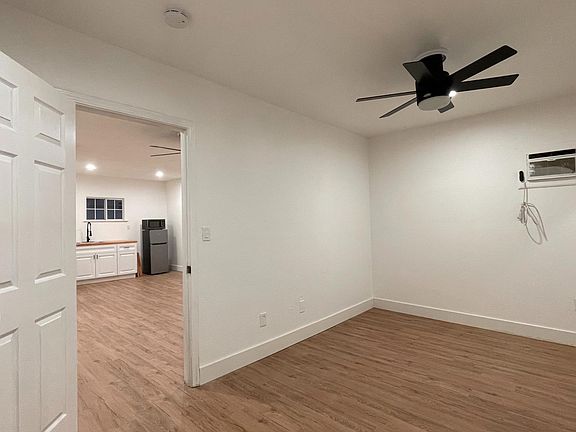 4th image of 4432 10th Ave