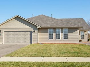 8285 High Hill Rd, Machesney Park, IL 61115