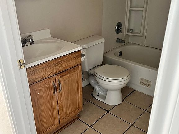 4th image of 500 W Pitts Ave APT 604