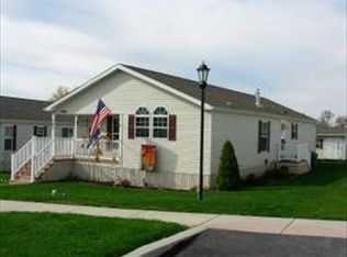 305 Summers Dr, Lancaster, PA