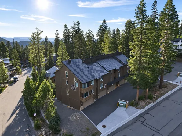 132 Mammoth Slopes Dr #4, Mammoth Lakes, CA 93546