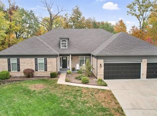 146 Cross Timbers Ln, Saint Charles, MO