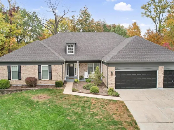146 Cross Timbers Ln, Saint Charles, MO 63304