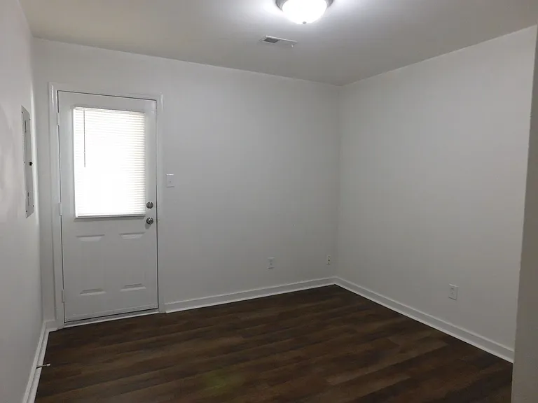 1555 College Way — Photo 12