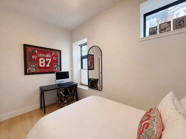 109 Liverpool St #1 — Photo 2