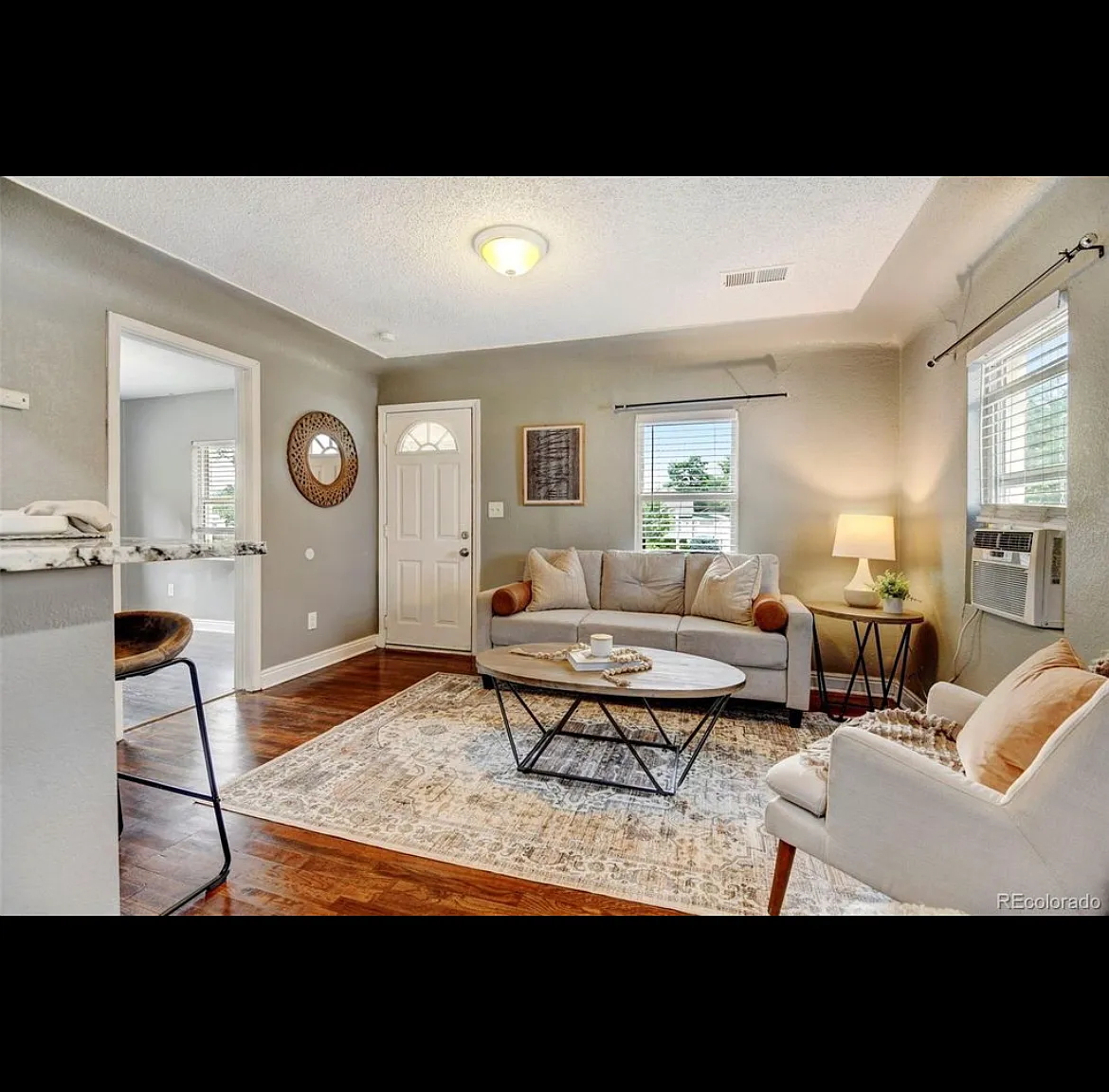 3 bed, 688 sqft, $850 — Photo 2
