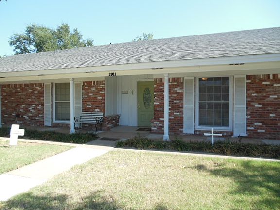 4th image of 2911 McNiel Ave
