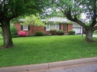303 Pin Oak Dr, Richmond, KY 40475