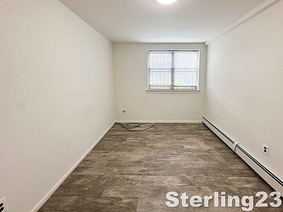 5th image of 2560 50th St #1