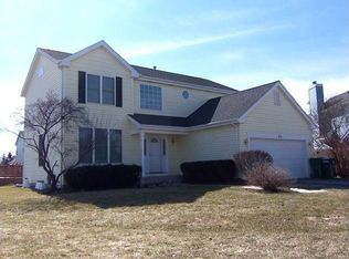 939 Kilburn Ct, Grayslake, IL 60030