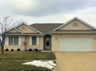 325 Lake Lida Ln, Rochelle, IL 61068