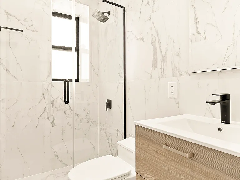 44-74 21st St #8 — Photo 7