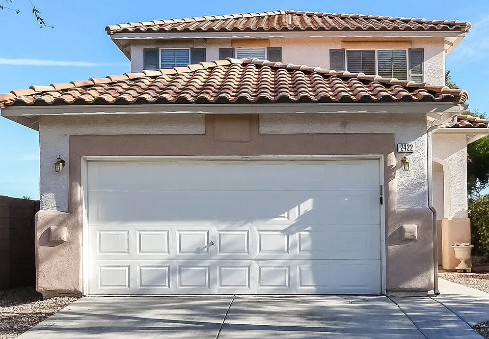 2422 Predera Ave