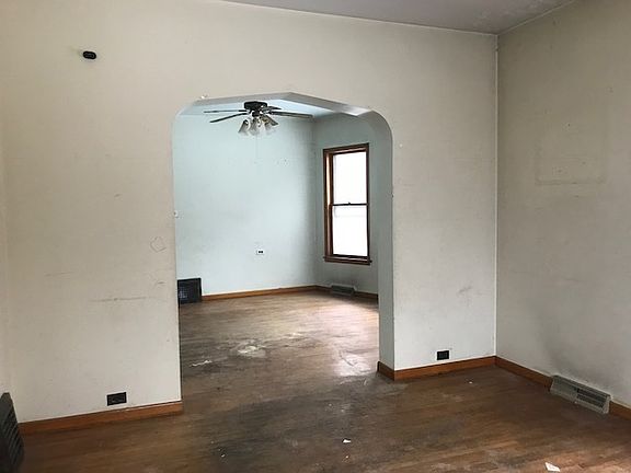 4th image of 506 Henderson Ave