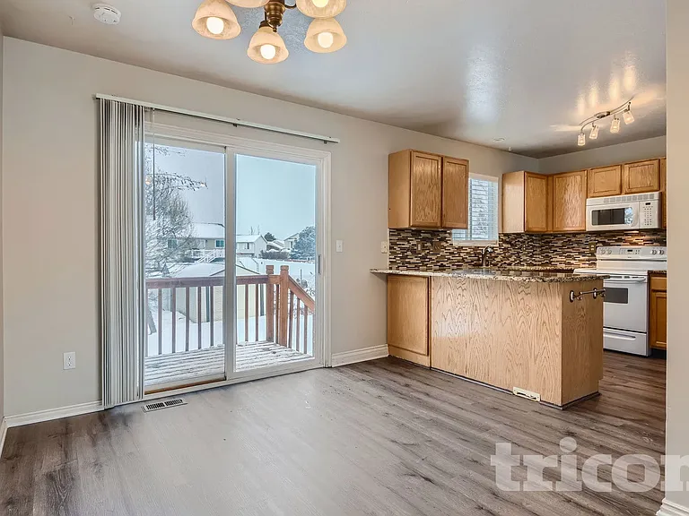 5206 S Midland Dr — Photo 17