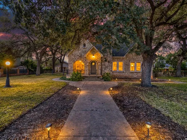 807 N Getty St, Uvalde, TX 78801