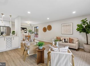 150 Monroe St APT 302, Rockville, MD 20850
