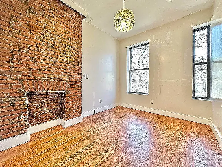 1170 Halsey St #17 — Photo 1