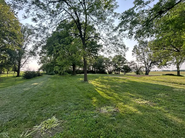 8553 S Spiceland Rd, Spiceland, IN 47385