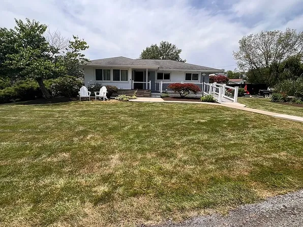 8 Oldt Dr, Williamsport, PA 17701