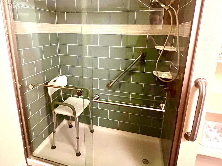 Handicapped friendly shower.