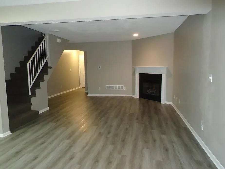 2 bed, 2.5 bath, 1245 sqft, $1,495 — Photo 3