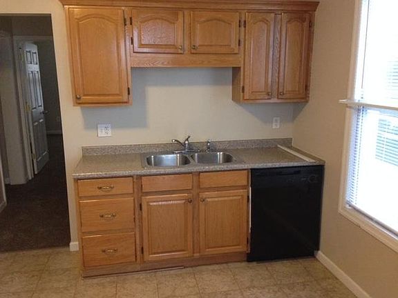 5th image of 520 W Pitt St #1