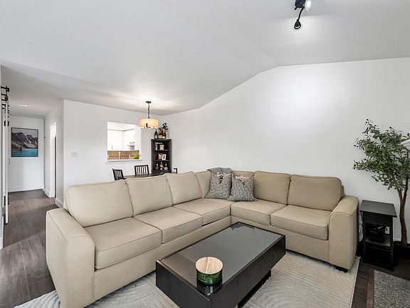 5th image of 33675 Marshall Rd #308