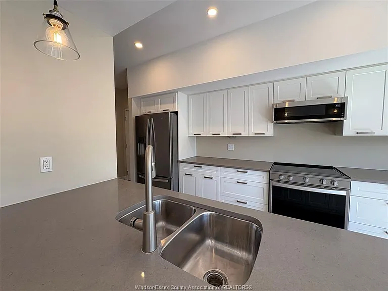 550 Sandison St #62 — Photo 13