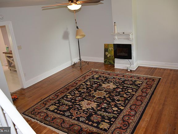 2nd image of 28040 Creamery St