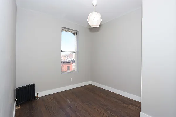 Rented by Nooklyn NYC LLC | media 31