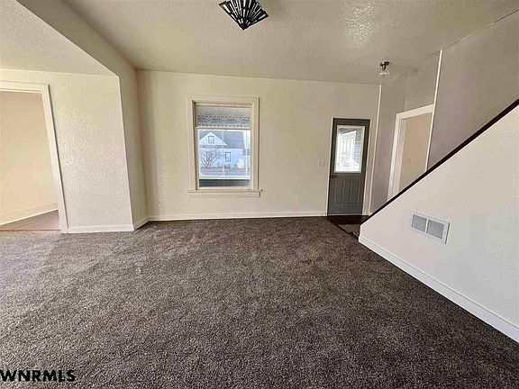 5th image of 1421 Broadway St