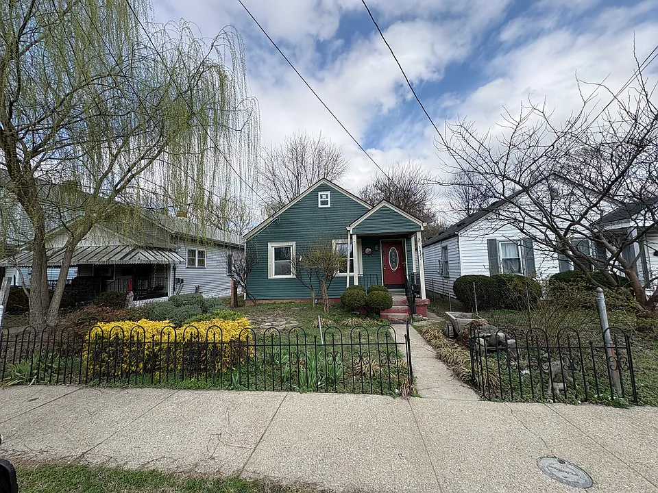 1127 Lillian Ave