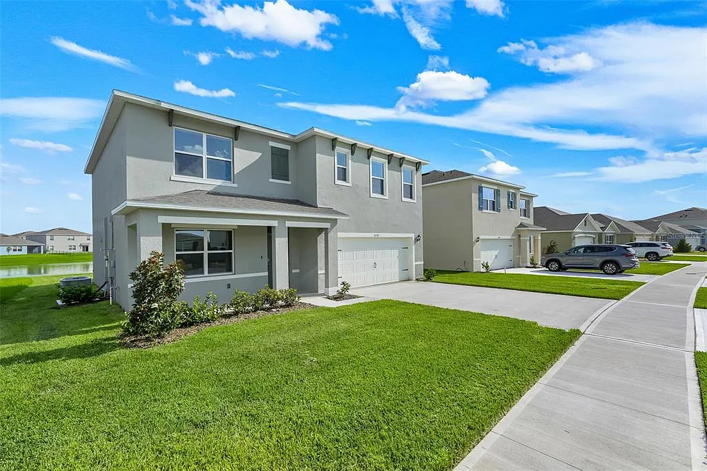 5 bed, 3.0 bath, 2601 sqft, $2,400 — Photo 3