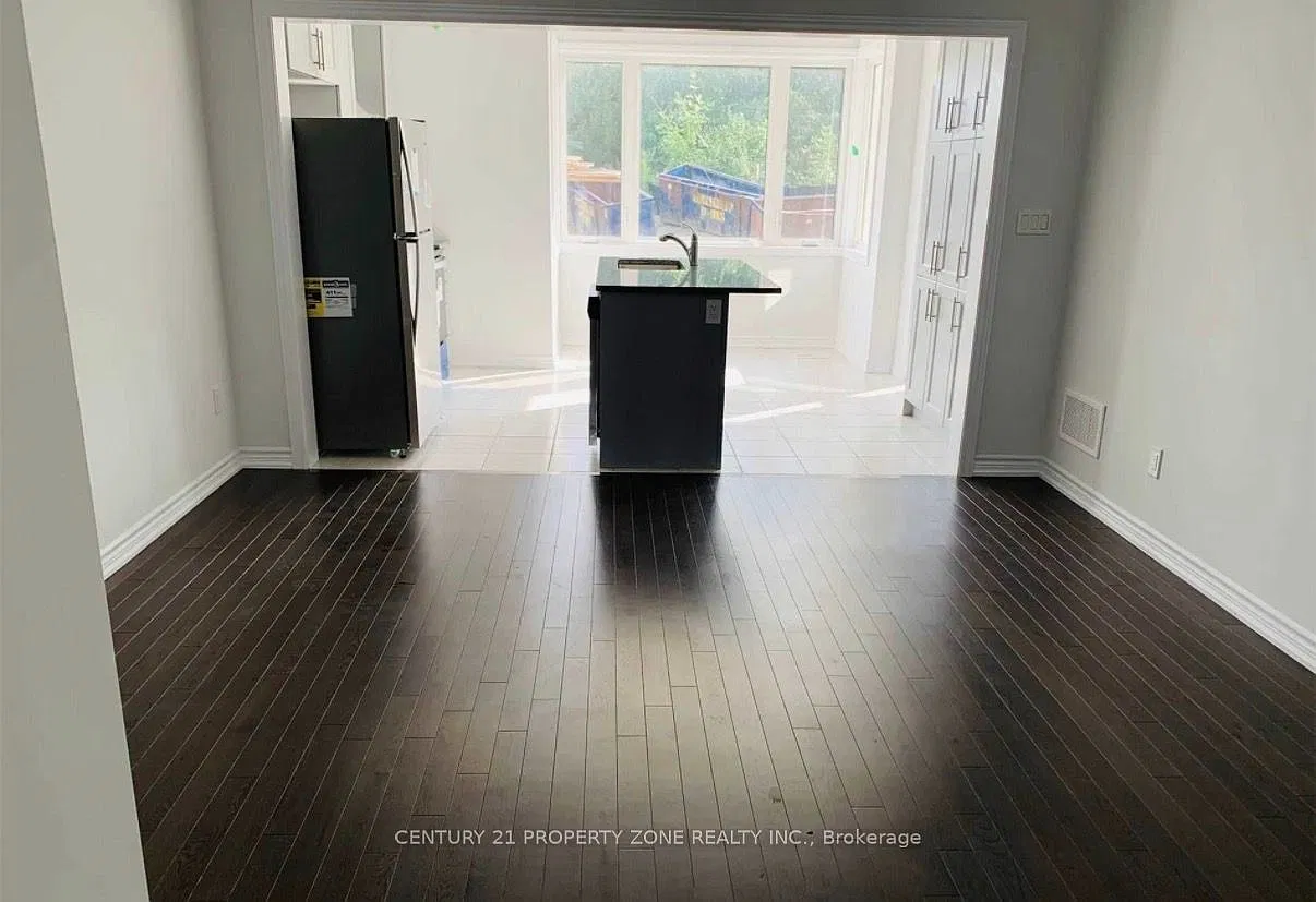 3 bed, $3,000 — Photo 4