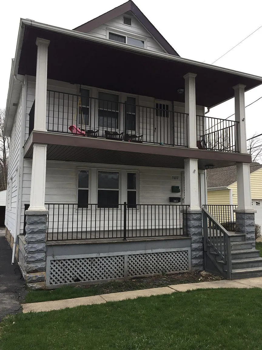 5012 Henry St photo 1